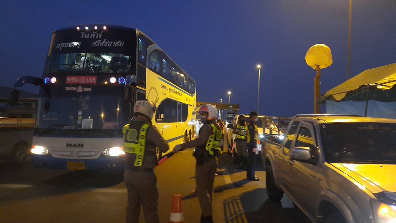 ด่านสกัดโควิด คัดกรองคนเดินทางเข้ากรุงเทพฯ ได้รับความร่วมมือเป็นอย่างดี