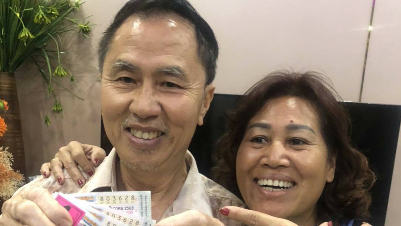 เฮงส่งท้ายปี แม่ค้าตลาดอินโดจีน เหมาหวย 4 ใบ เฮรับโชคใหญ่ 24 ล้านบาท