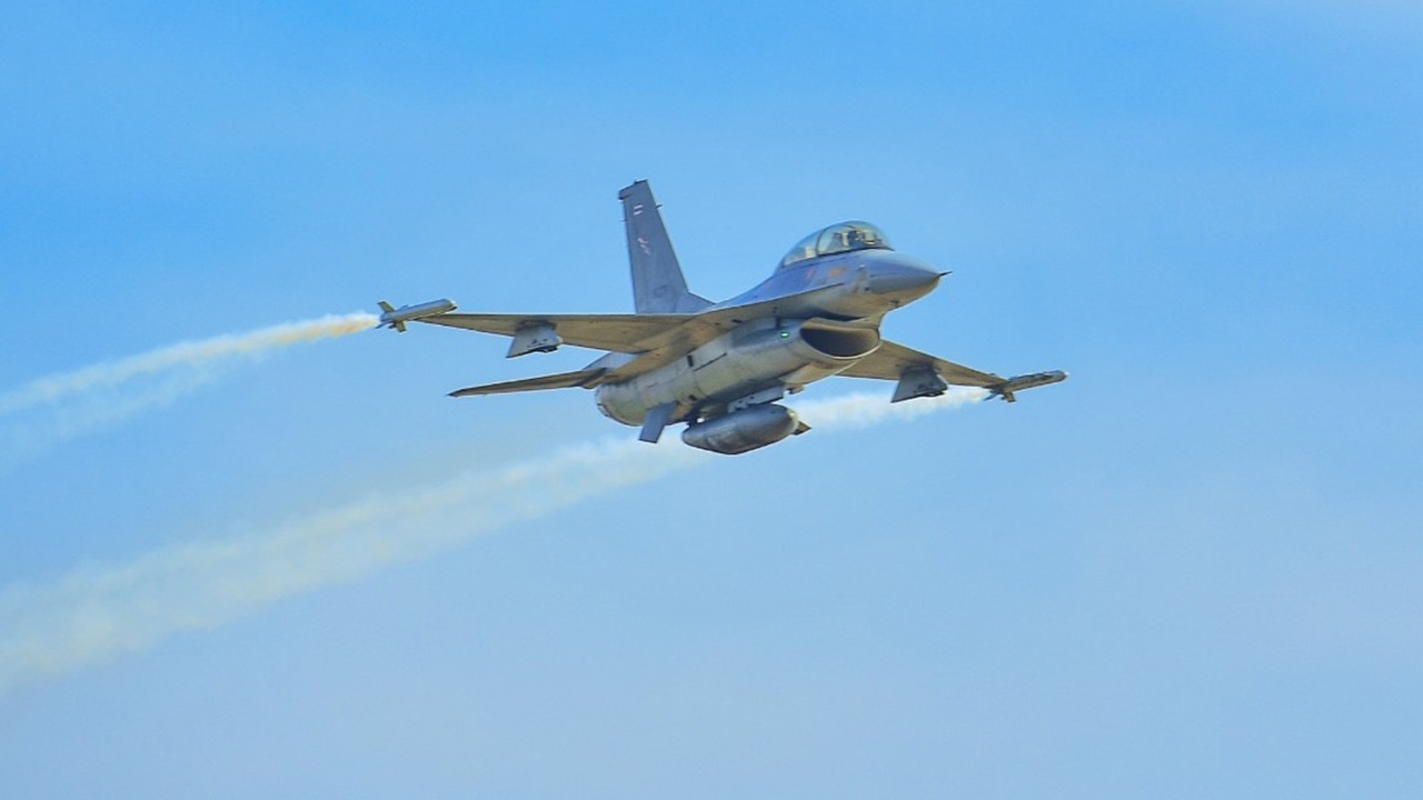 ผบ.ทอ. เปิดแข่งปฏิบัติการทางอากาศ ย้ำความพร้อมรบกำลังน่านฟ้า