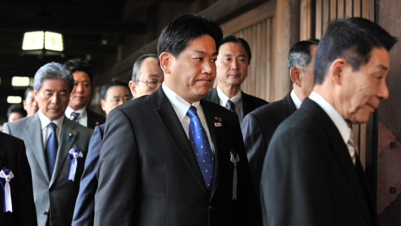 สุดช็อก โควิด-19 คร่าชีวิตอดีตรัฐมนตรีญี่ปุ่น