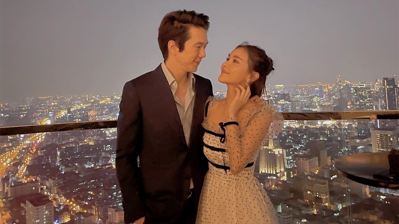 หนุ่มแอมป์พาสาวออม ดินเนอร์สุดโรแมนติก ฉลองวันวาเลนไทน์ย้อนหลัง