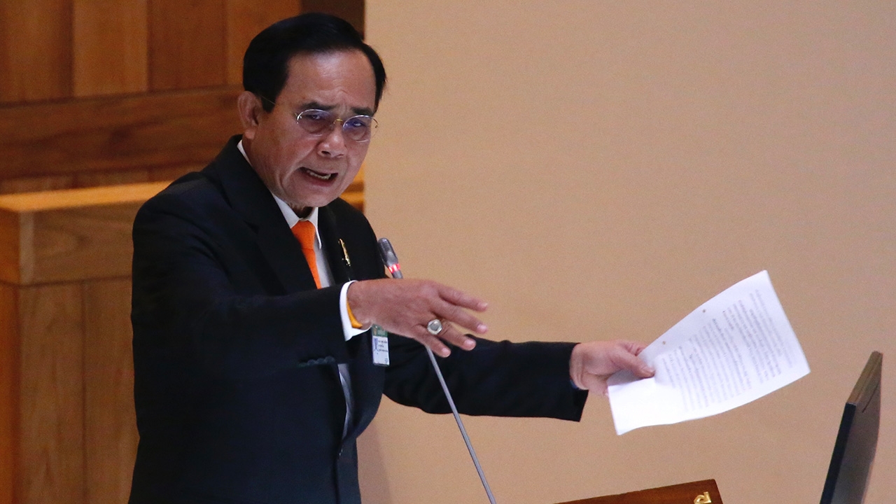 “นายกฯ ตู่” ลุกแจง “วิโรจน์” ปมวัคซีนโควิด ย้ำ ไม่เคยทำงานเช้าชามเย็นชาม (คลิป)