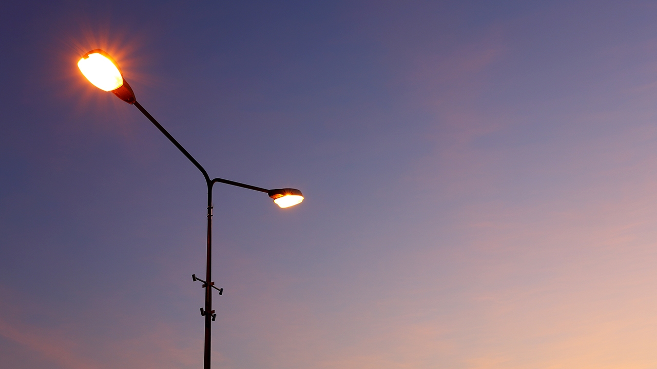 ไฟฟ้าเร่งแก้ไฟถนน 18 จุด ประสาน กทม.ดำเนินการ เปิดช่องทางรับร้องเรียน