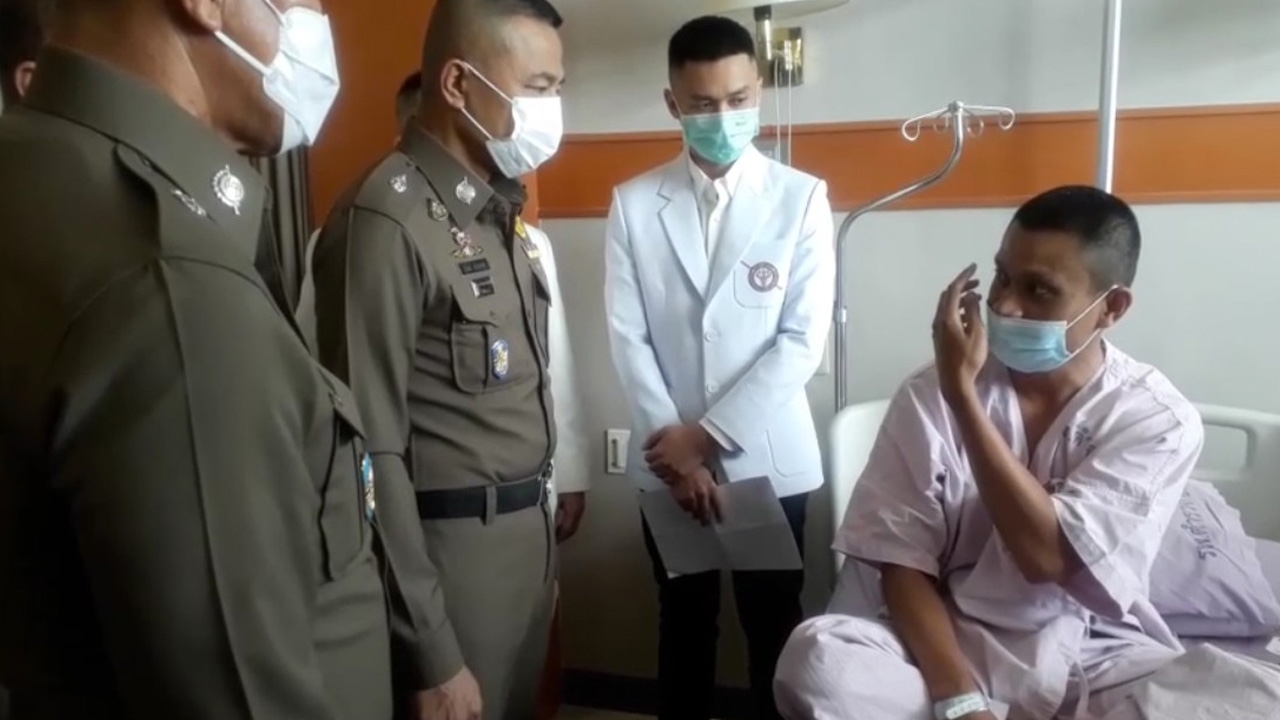 บิ๊กปั๊ด เยี่ยมตำรวจชุดควบคุมฝูงชนได้รับบาดเจ็บ เหตุเข้าสลายม็อบ 13 กุมภา