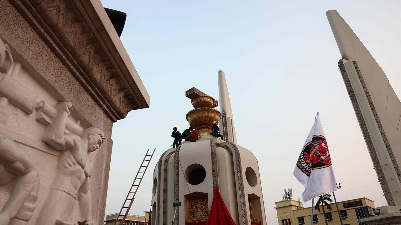 ชักน้ำเข้าลึกชักศึกเข้าบ้าน