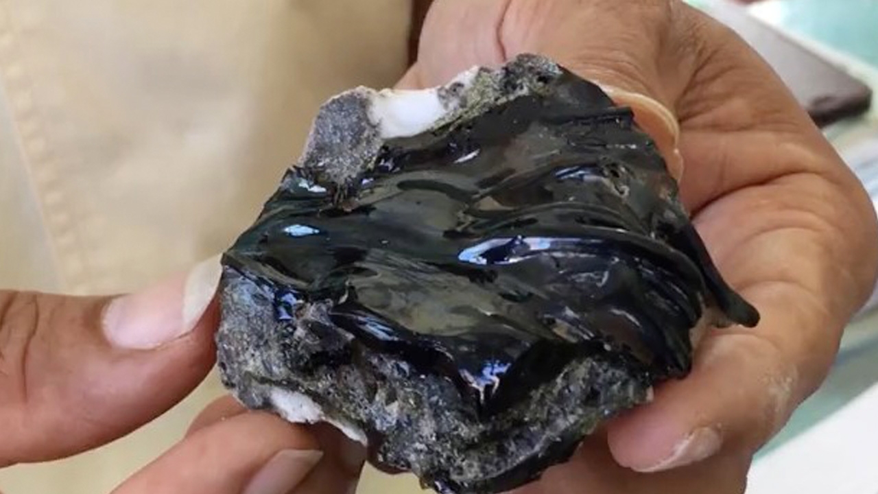 ทสจ.กระบี่เร่งตรวจสอบหินปริศนา ส่วนชาวบ้านยังแห่ขุดต่อเชื่อเป็นเหล็กไหล