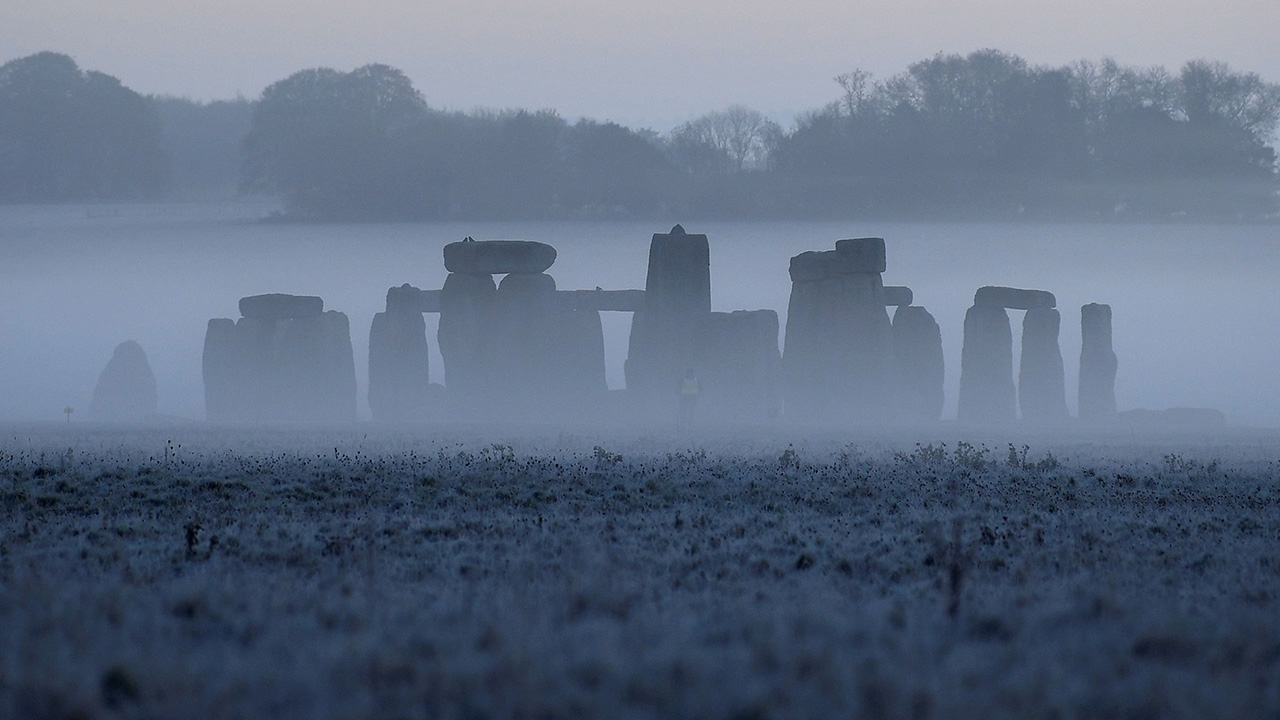 สโตนเฮนจ์ อาจสร้างด้วยหินอนุสาวรีย์เก่าแก่