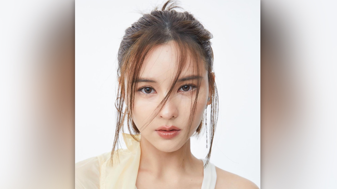 วันวาเลนไทน์ "ออม-สุชาร์" ก็ยังทำงาน จนหวานใจ "แอมป์" ต้องส่งดอกไม้เตือนถึงกอง