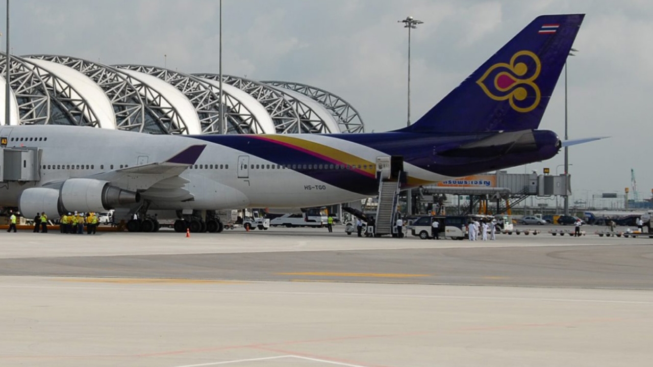 การบินไทย ปลื้มภารกิจขนส่งวัคซีนต้านโควิด 200,000 โดส ถึงไทย 24 ก.พ.นี้