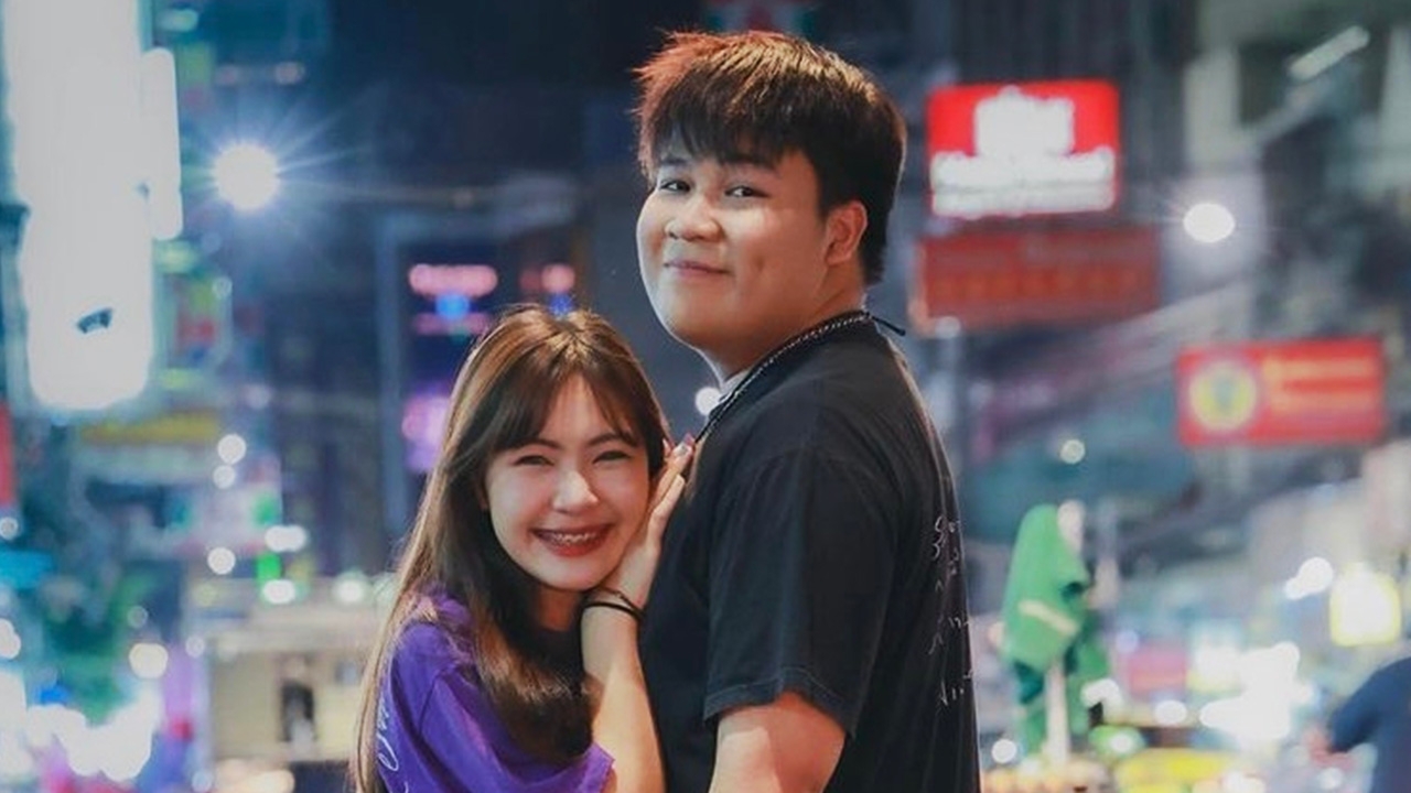 เปิดตัวแฟนสาวของ อาไท กลมกิ๊ก ถูกตามจีบตั้งแต่ ม.1 ลั่นมีแฟนแล้วรักมาก