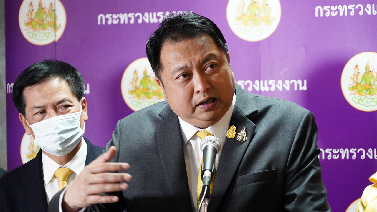 รมต.พปชร.ปิดห้องเคลียร์ ชื่นมื่น ไม่แทงหลังกันเอง ลือหวยออก "เสี่ยเฮ้ง"