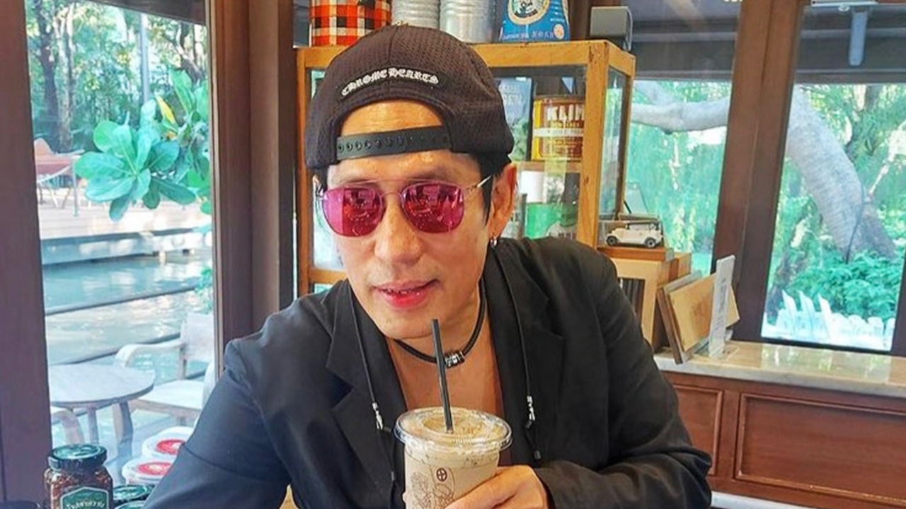 ฮือฮา เบิร์ด ธงไชย ในวัย 62 แม้หายหน้าไปนานแต่ยังหล่อเหมือนเดิม