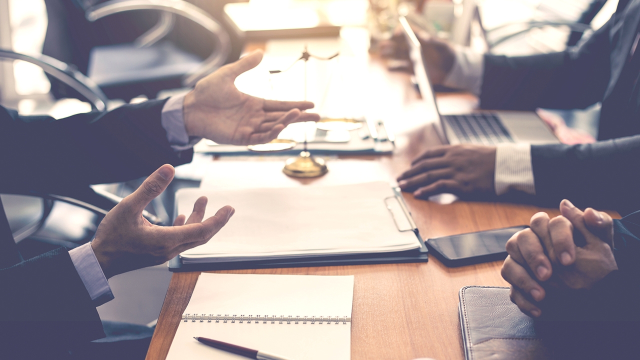 ผวาแทงหลังกัน รัฐมนตรีพรรคพลังประชารัฐดิ้น ปิดห้องเคลียร์ แฉเฮ้งเป้าใหม่