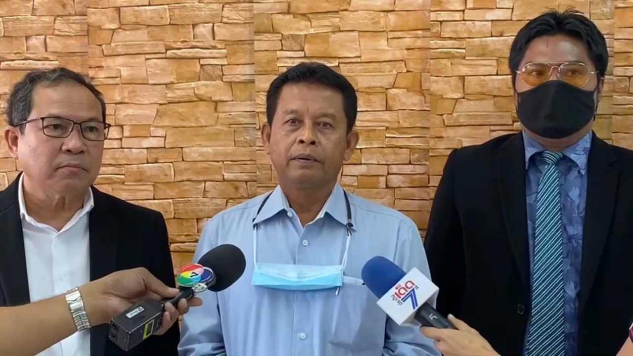 ผอ.มอบตัวรับทราบ ข้อหา "กระทำชำเรา" ยืนยันรักนักเรียนเหมือนลูก 