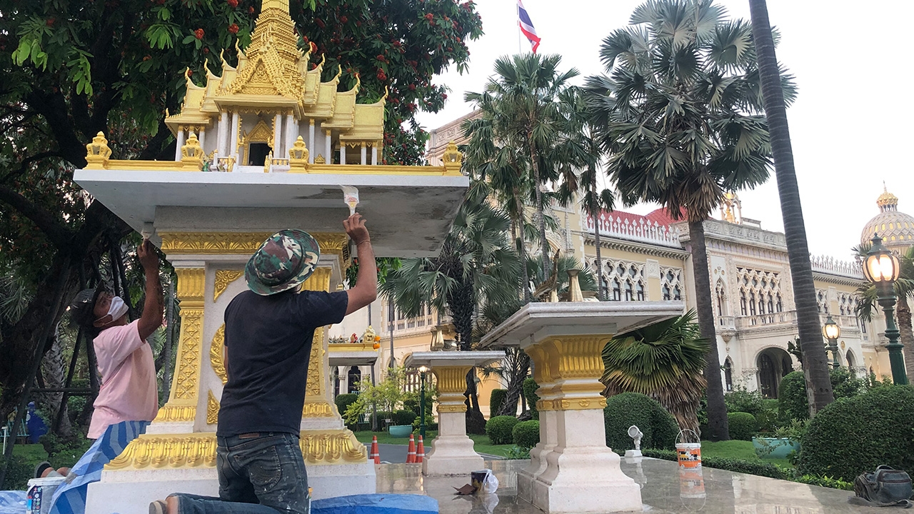 ซ่อม "ศาลพระภูมิ-ศาลตายาย" สิ่งศักดิ์สิทธิ์ประจำทำเนียบฯ ปลูกต้นไม้มงคลเพิ่ม