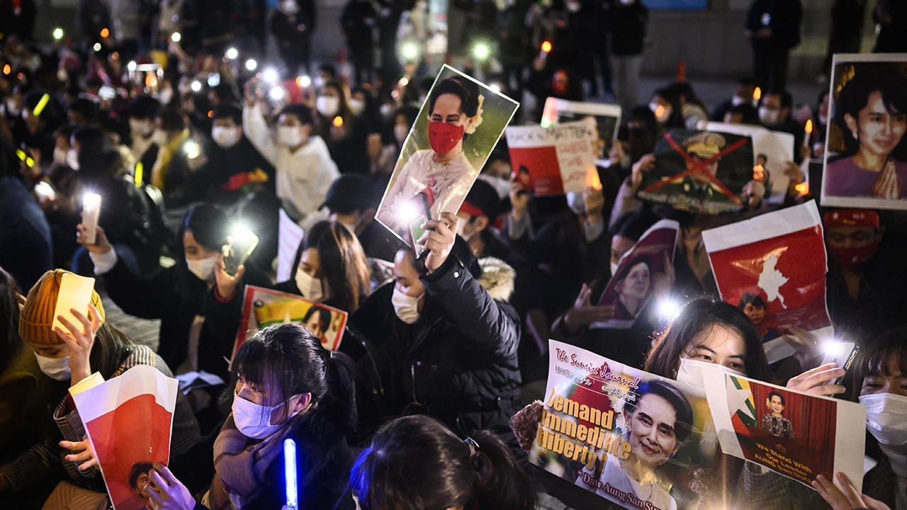 ชุมนุมใหญ่วันสหภาพ-เฟซบุ๊ก สกัดข่าวกองทัพ