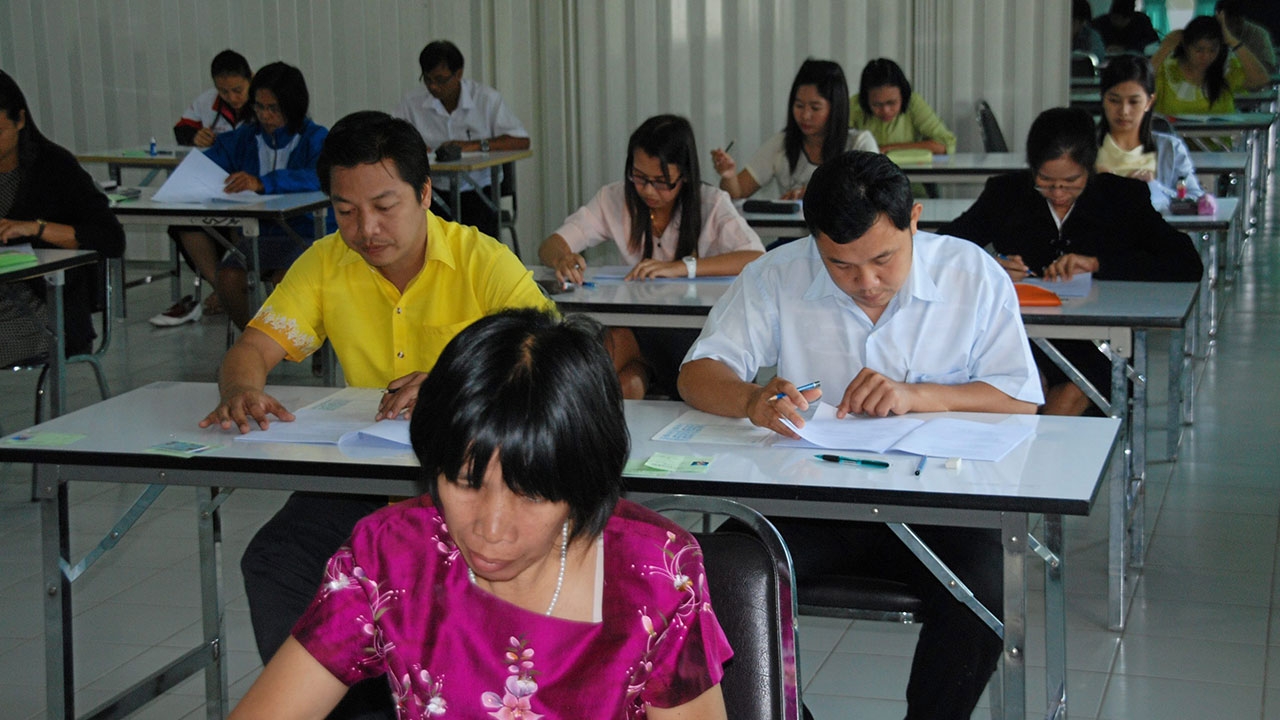 สพฐ.สอบครูผู้ช่วยกรณี ว.16 สองพันอัตรา มอบศึกษาธิการจังหวัดหารือ ศบค.ยืนยันก่อนจัด