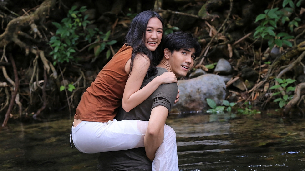 "ไม้&พาย" หวานวันแห่งความรัก โชว์สวีตกลางน้ำตกสยบดราม่า ใน "เมียจำเป็น"