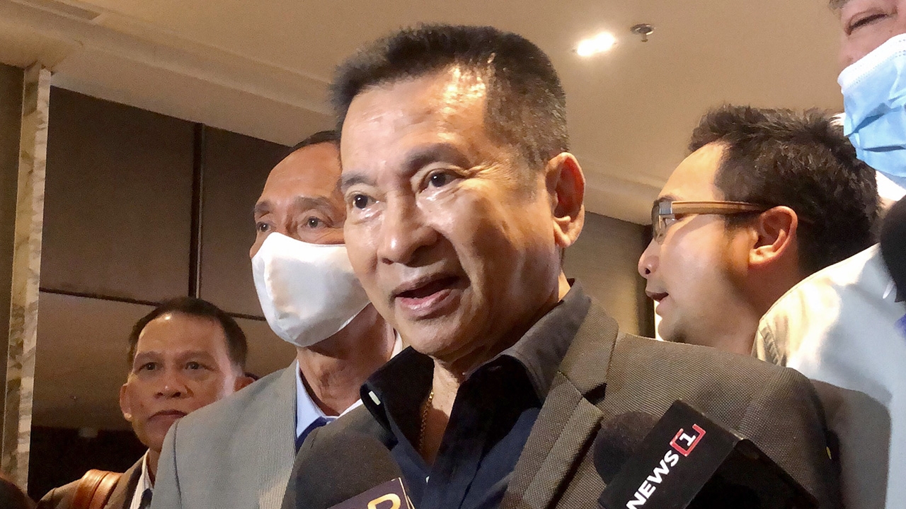 "ชัชวาลล์" ขอรอฟัง รมต.แจง ก่อนลงมติในศึกอภิปรายฯ ชี้ เป็นเอกสิทธิ์พรรค