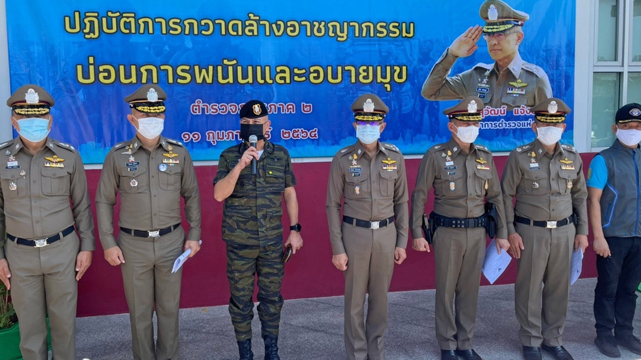 ผบ.ตร.บุกรวบ “หลงจู๊สมชาย” พัวพันบ่อนใหญ่ภาคตะวันออก