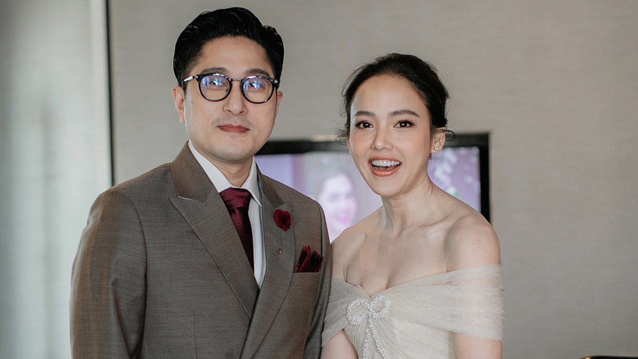 ยึดฤกษ์ดี "จอย-ชลธิชา" ควงคู่ "โต้ง" จัดพิธีหมั้นฝ่าโควิด รู้สึกแปลกๆ เปลี่ยนสถานะ