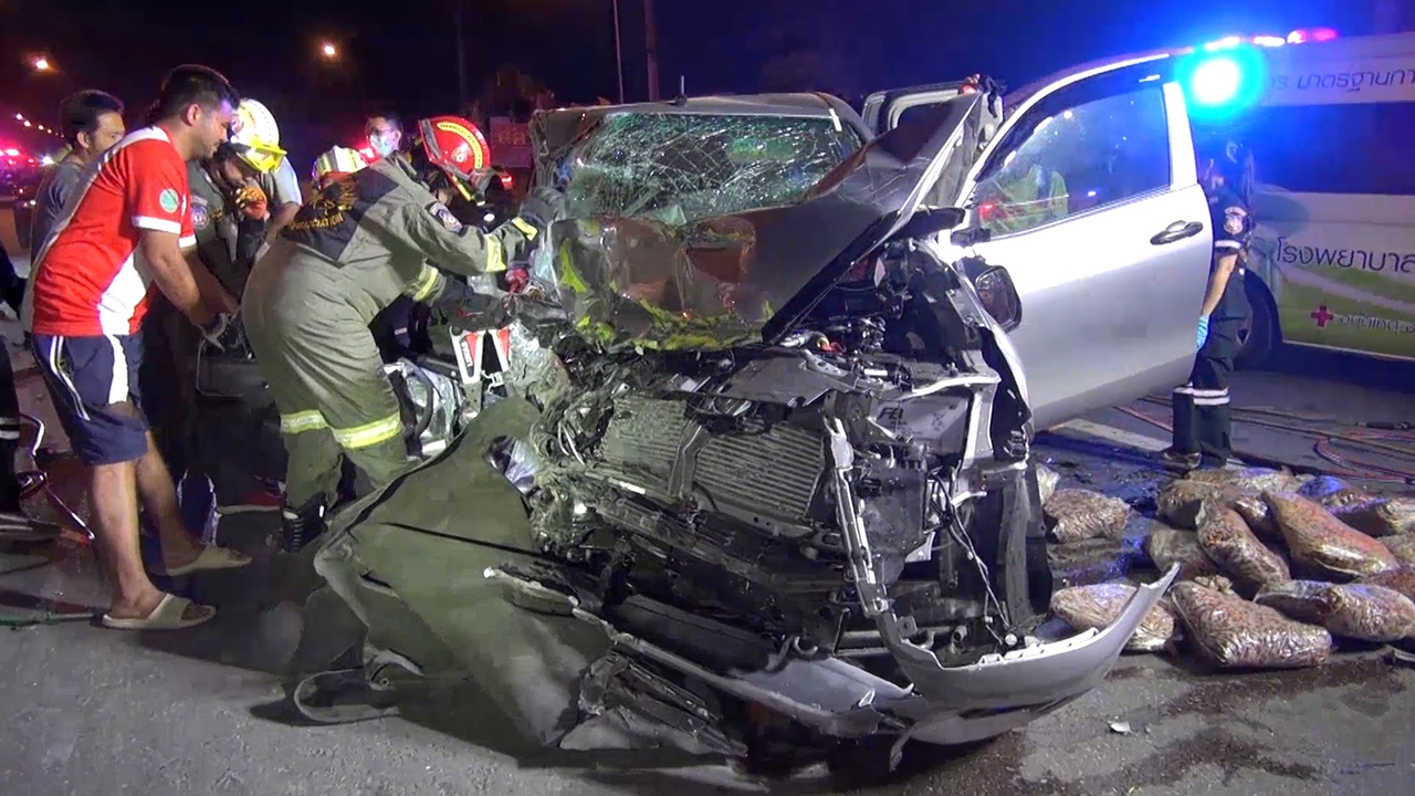 สุดแรงยื้อ สารวัตรสืบ สภ.สบเมย รถชนท้ายกระบะขนมะขามเปียก เสียชีวิตแล้ว