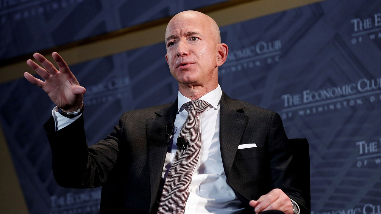 ‘เจฟฟ์ เบซอส’ จ่อสละตำแหน่งซีอีโอ ‘แอมะซอน’ ส่งไม้ต่อให้ ‘แอนดี แจสซี’