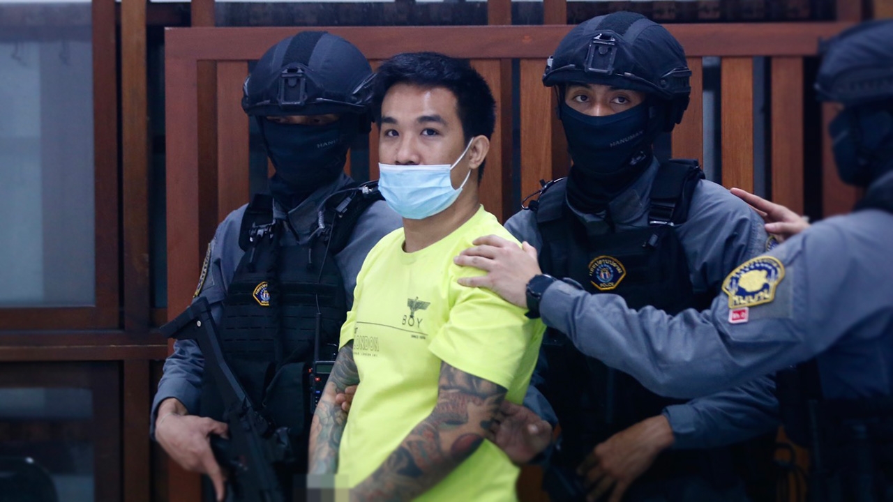 ผบ.ตร. แถลงเอง ข้อหาหนัก "เสี่ยโป้" กับพวก "พนันออนไลน์และการฟอกเงิน"