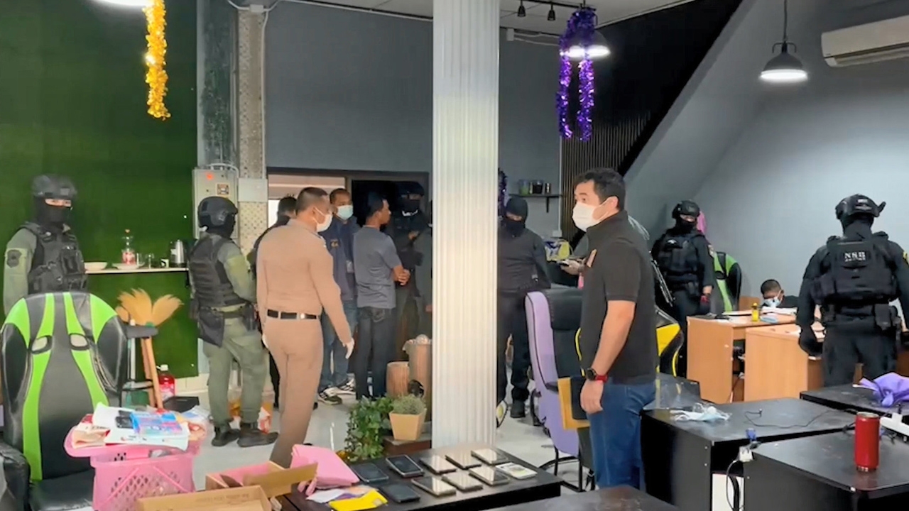 สยบแก๊งฟรีดอม ล่า 2 ลูกอดีตส.ส. ยึดทรัพย์ซุกเซฟ 20 ล้าน ฟอกเงินยา-เปิดพนัน