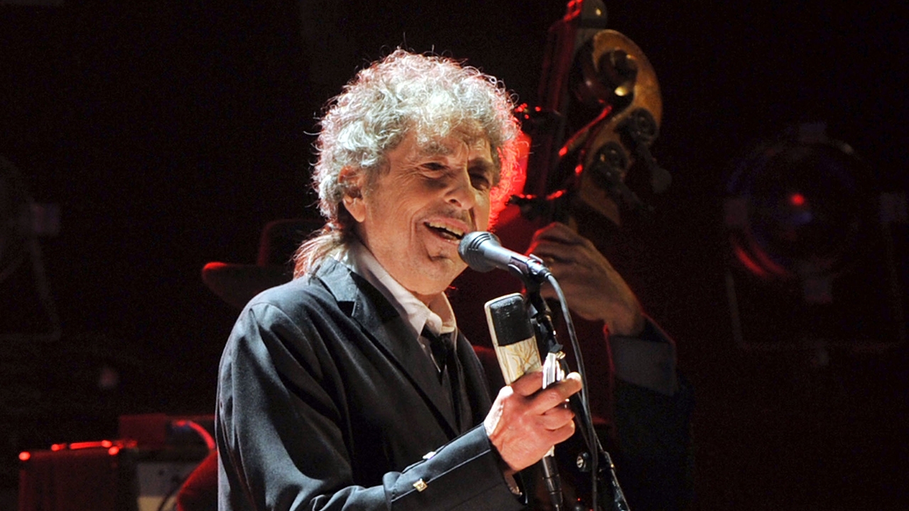 ขาย (ลิข) สิทธิ์ดีกว่า