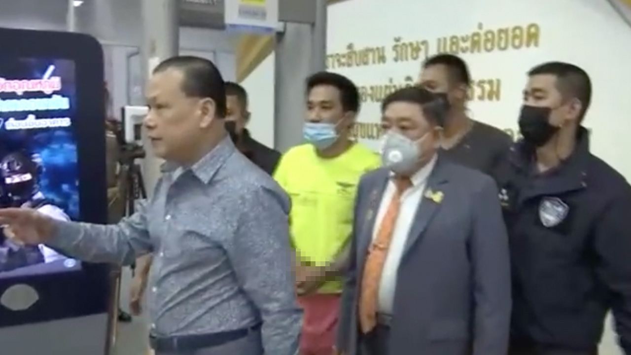 "เสี่ยโป้" นอนคุกกองปราบ "รองต่อ สันธนะ" เตรียมยื่นประกันตัวพรุ่งนี้