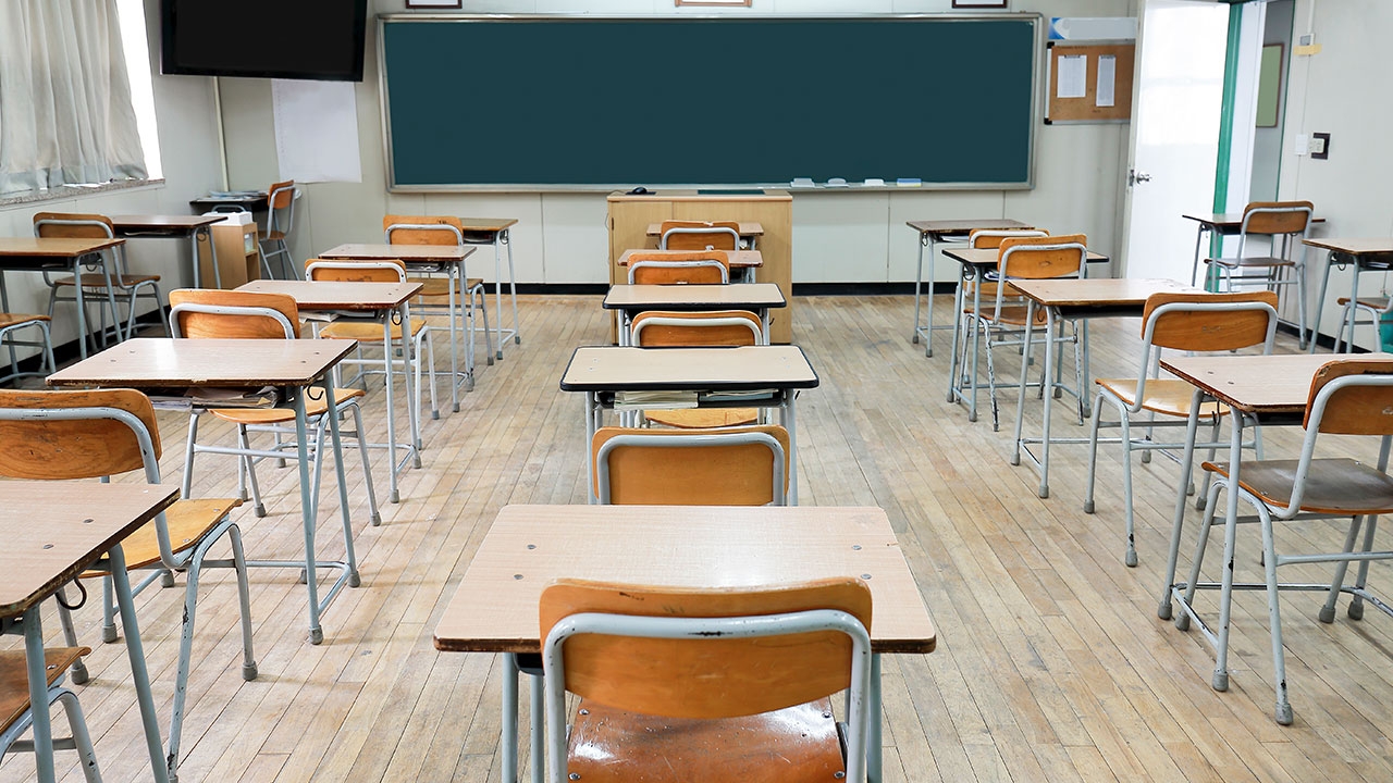 ปิด ร.ร.ทางเลือกสุดท้าย (1)