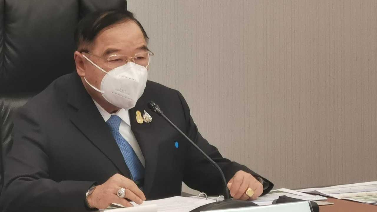 บิ๊กป้อมนำถกปมป่าไม้ รับทราบการศึกษาผลกระทบส่งออกไม้พะยูง ไม้สักสวนป่า