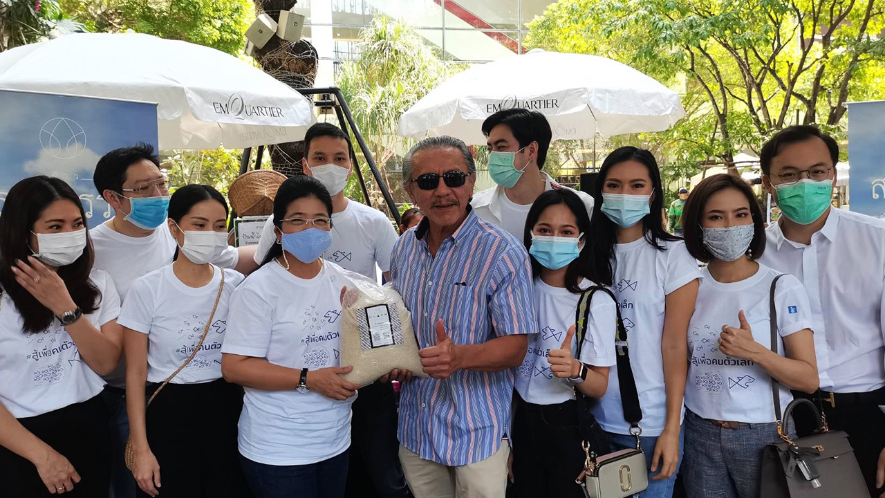 เจ๊หน่อย ช่วยชาวนา ลุยขายข้าวสาร หลังถูกกดราคา "ชูวิทย์" โผล่ ช่วยอุดหนุน