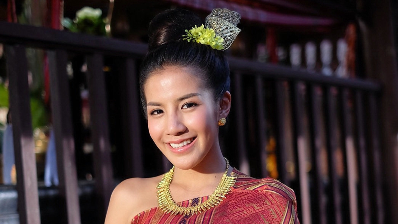 ปลุกคำสาป “ซิ่นลายหงส์” คืนจอ ละครที่เรตติ้งแรงสุดของช่อง 8