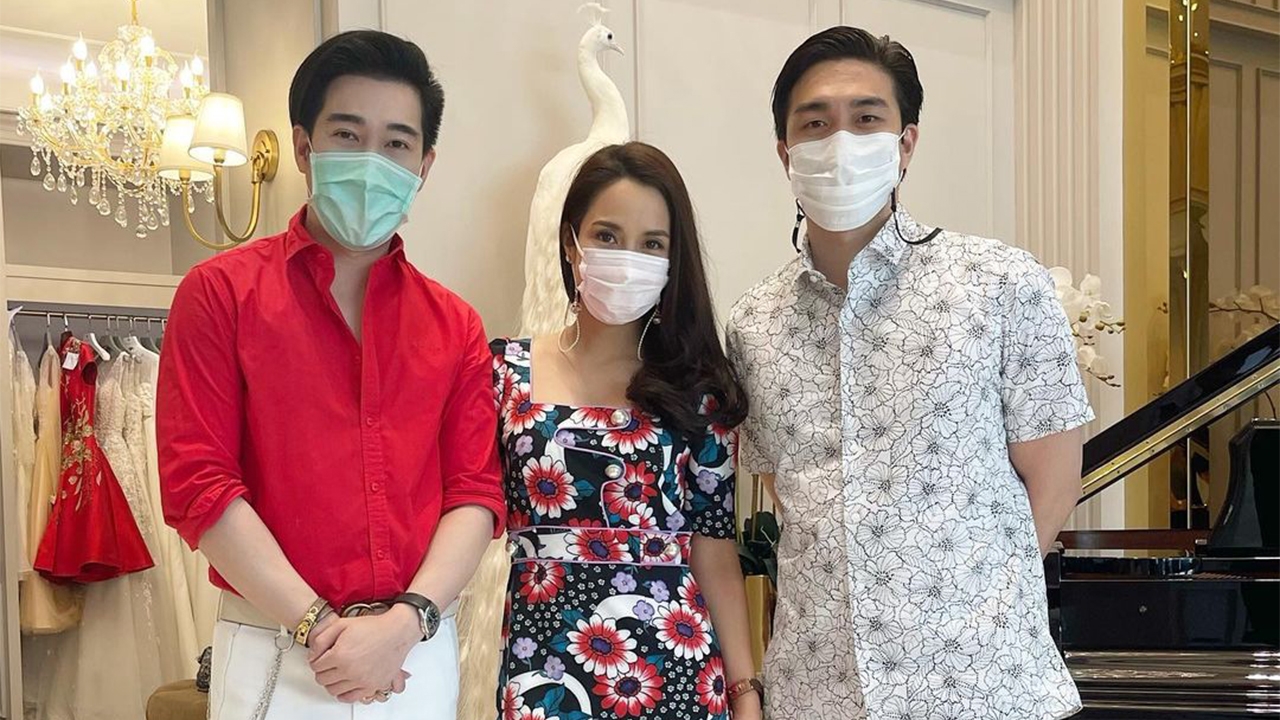 "จั๊กจั่น อคัมย์สิริ" ควงว่าที่เจ้าบ่าวลองชุดแต่งงานชุดไทย การันตีงานวิวาห์ยังเดินหน้า