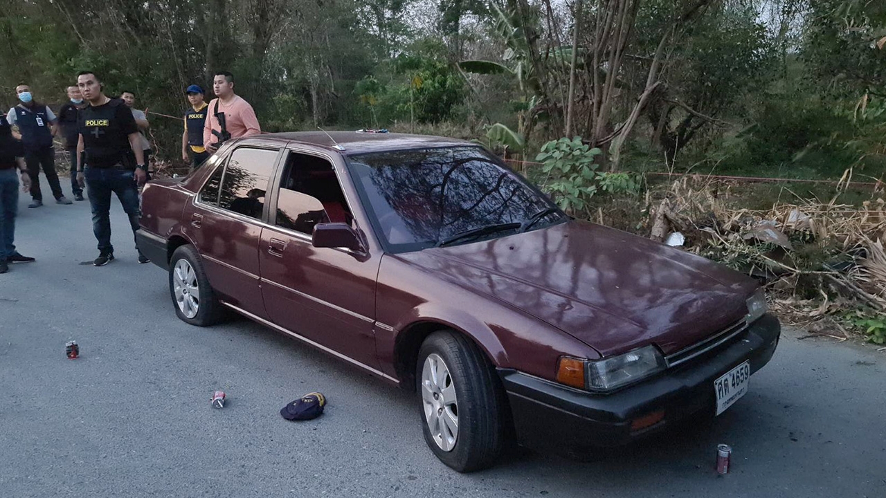 หนุ่มแก๊งยาบ้าชักปืนยิงสู้ ตร.ชลบุรีที่ล้อมจับ โดนกระสุน จนท.เจ็บสาหัส