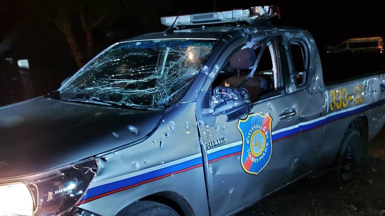 โจรใต้ระเบิด รถกระบะตราโล่ ก่อนเดือนถือศีลอด เจ็บ 2 นาย ตำรวจท่องเที่ยว