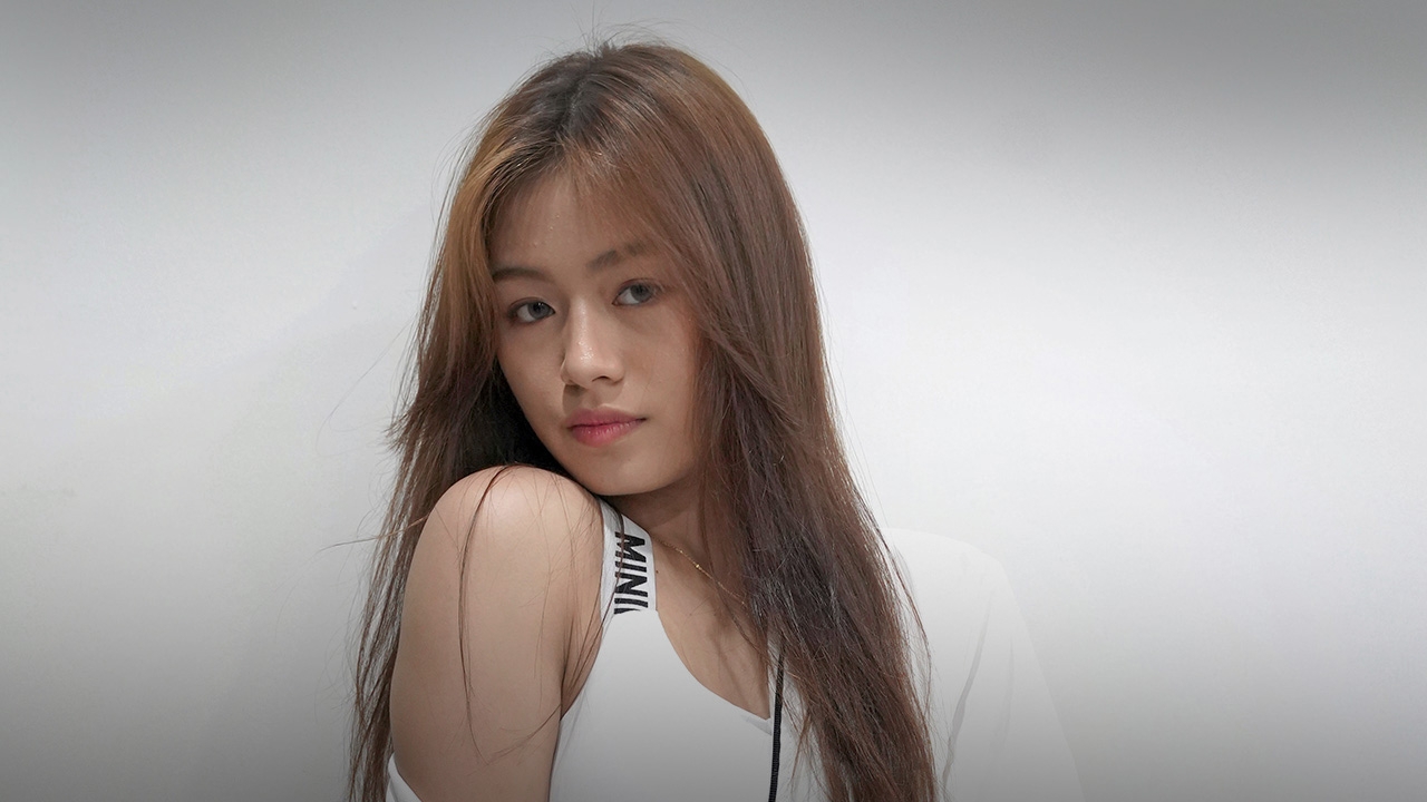 นักมวยสวยสังหาร "วีวี่" ถอดนวมโชว์สเต็ปแดนซ์สุดเซ็กซี่