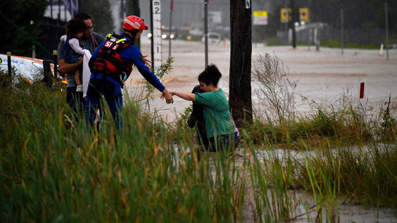 อ่วม รัฐนิวเซาท์เวลส์ ออสเตรเลีย น้ำท่วมรุนแรงสุดในรอบ 50 ปี อพยพ 18,000 คน 