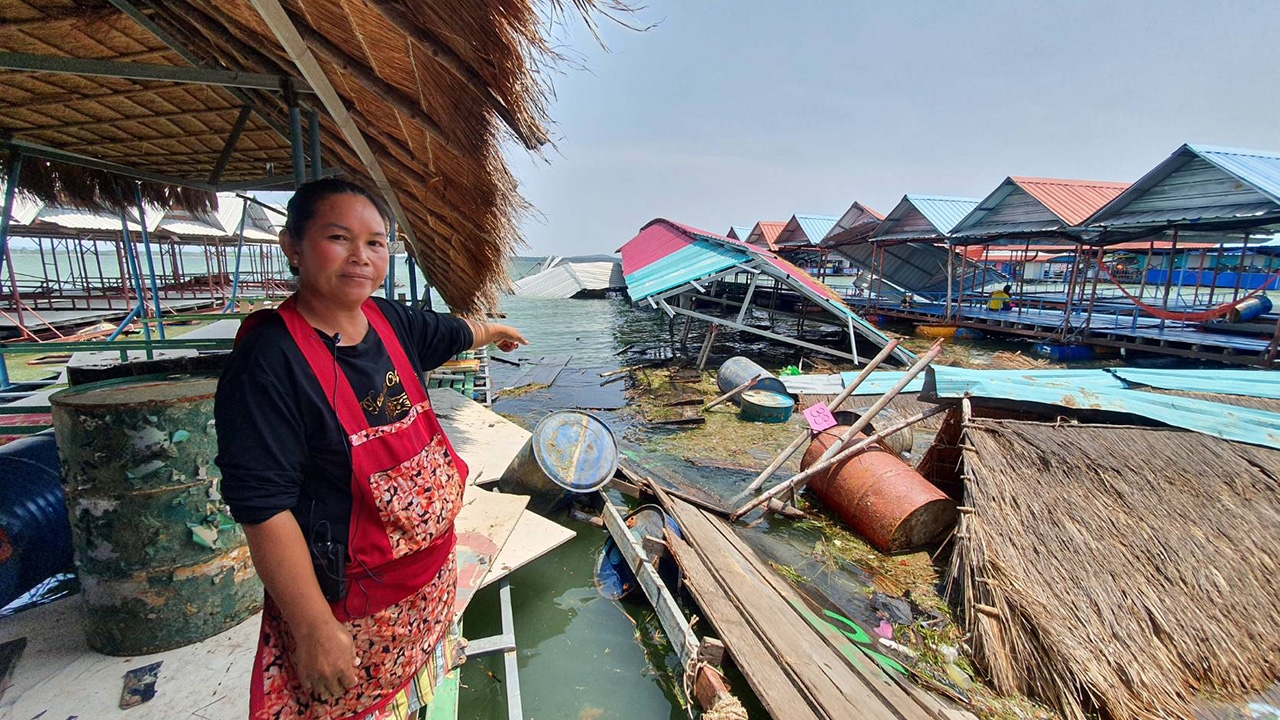 เจ้าของแพที่พัทยาน้อยถูกพายุถล่ม ดีใจลูกค้าปลอดภัย เร่งหาเงินกู้ซ่อมแพ