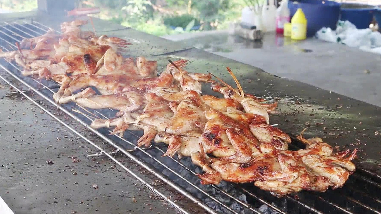วันหยุดภาคเหนือ ช่วยไก่ย่างวิเชียรบุรีคึกคัก หลังโดนพิษโควิดเงียบมานาน