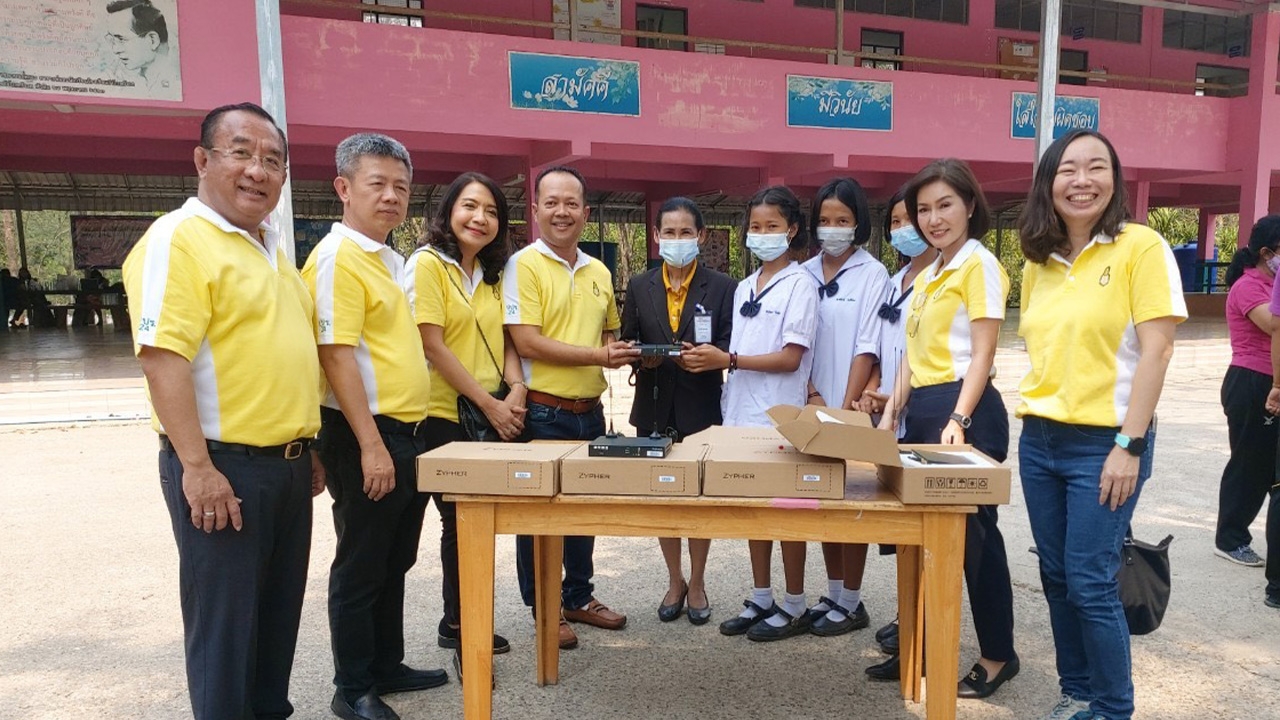 ปปร.24 ลุย อบต.บึงนคร มอบ router ให้โรงเรียน โรงพยาบาล และวัด