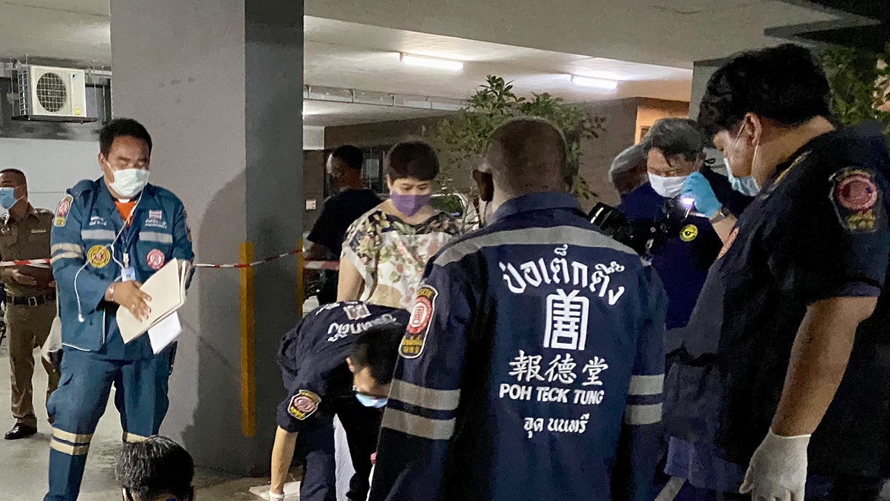 สลด หนุ่มใหญ่เมาเหล้าหนัก พลัดตกระเบียงห้องพักโรงแรมดับ