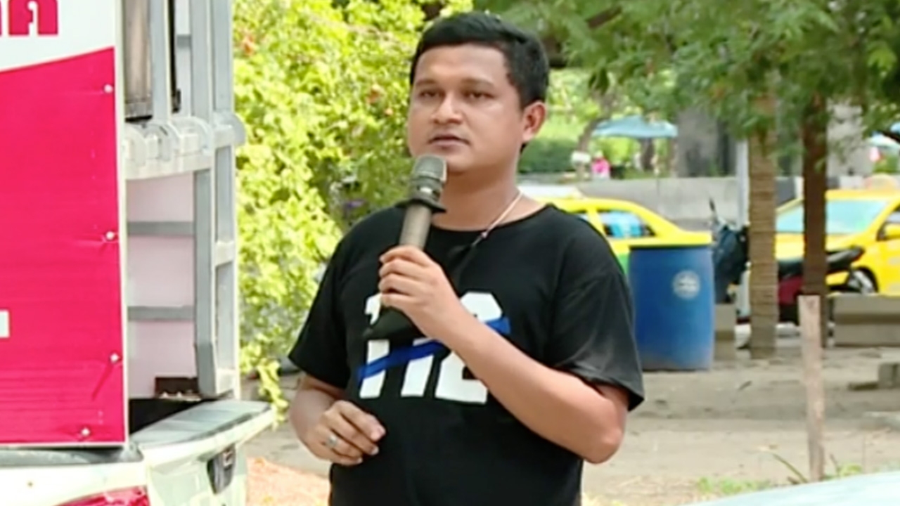 เสื้อแดง-ราษฎรนนทบุรี เปลี่ยนแผน ไม่ไปราบ 11 มุ่งหน้าไปศูนย์ราชการ 