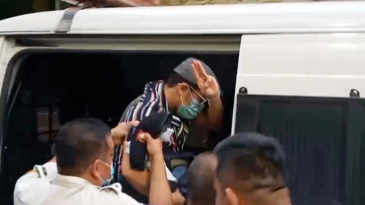 ศาลยกคำร้องออกหมายจับเพื่อนสาวคนสนิทแอมมี่กับพวก ชี้ไม่มีพยานชัดเจน