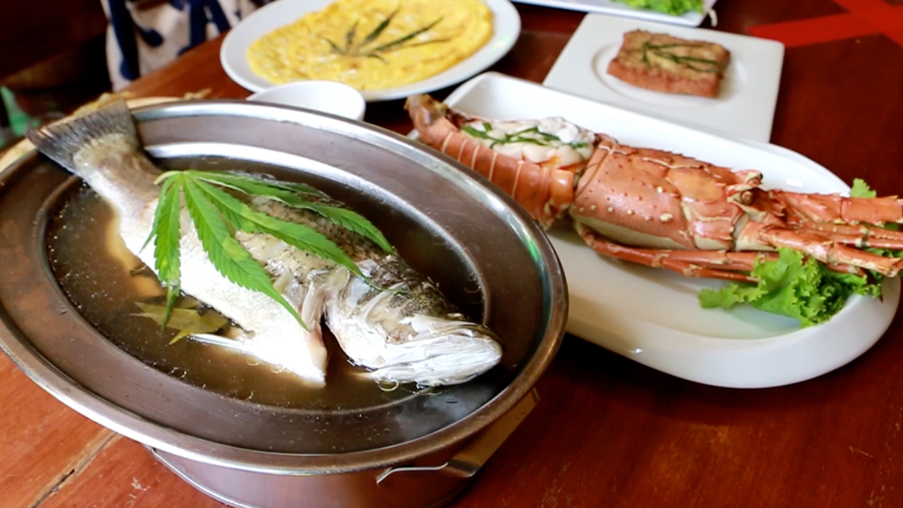 เห็นแล้วหิว ร้านดังเปิดตัวเมนู "กัญชาซีฟู้ด" เจ้าแรกในเมืองระนอง