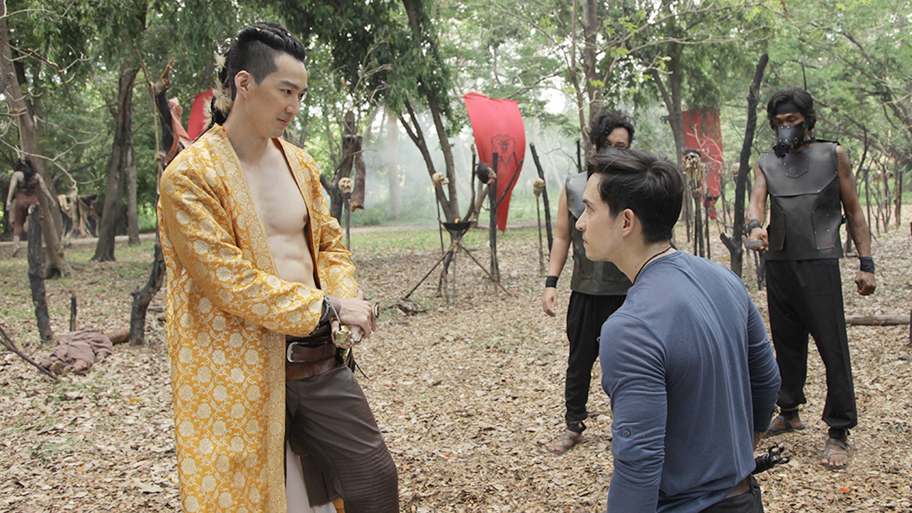 ซิกซ์แพ็กแน่นบาดใจสาวๆ กับชุดออกรบของ "เดี่ยว สุริยนต์" ใน "พิภพหิมพานต์"