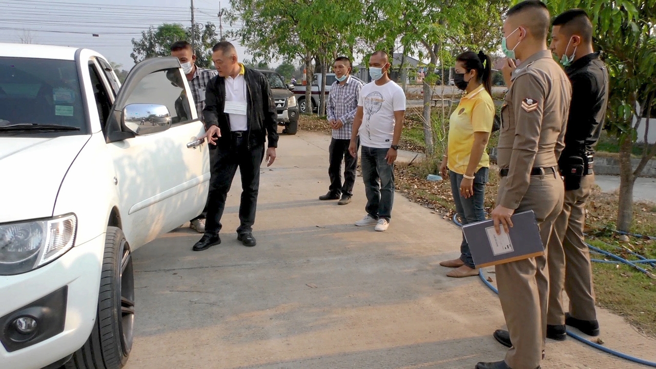 รวบหนุ่มรถตู้หัวร้อน ยิงรถกระบะ เฉียดหัวสาว อ้างเลิกเมีย