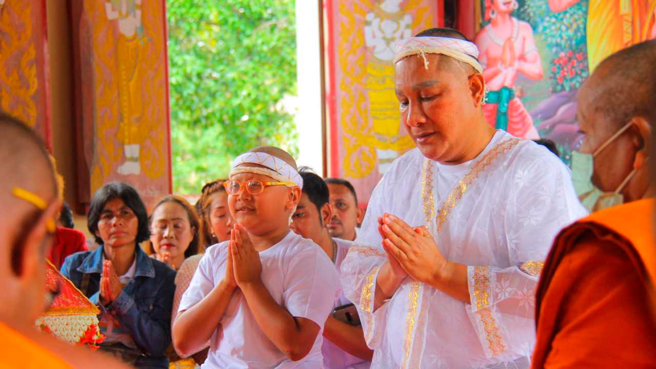 แม่ยกแน่นวัด "เอกชัย" บวชแก้บน บรมครูโนรา พ่อขุนศรัทธาวัดท่าแค